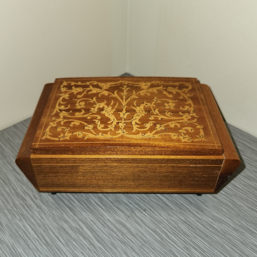Vtg Reuge Music Box Dr. Shivago